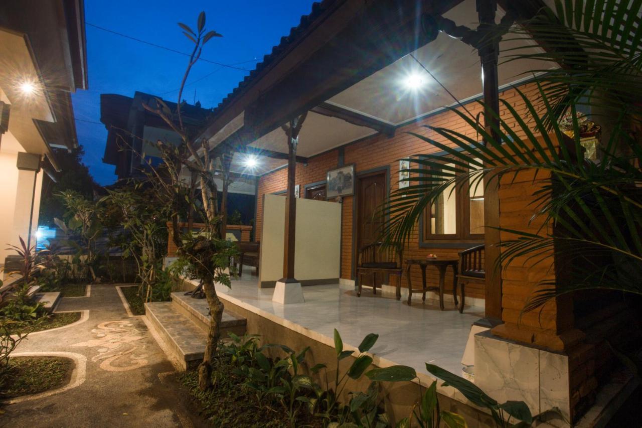 Monka House Hotel Ubud  Exterior photo
