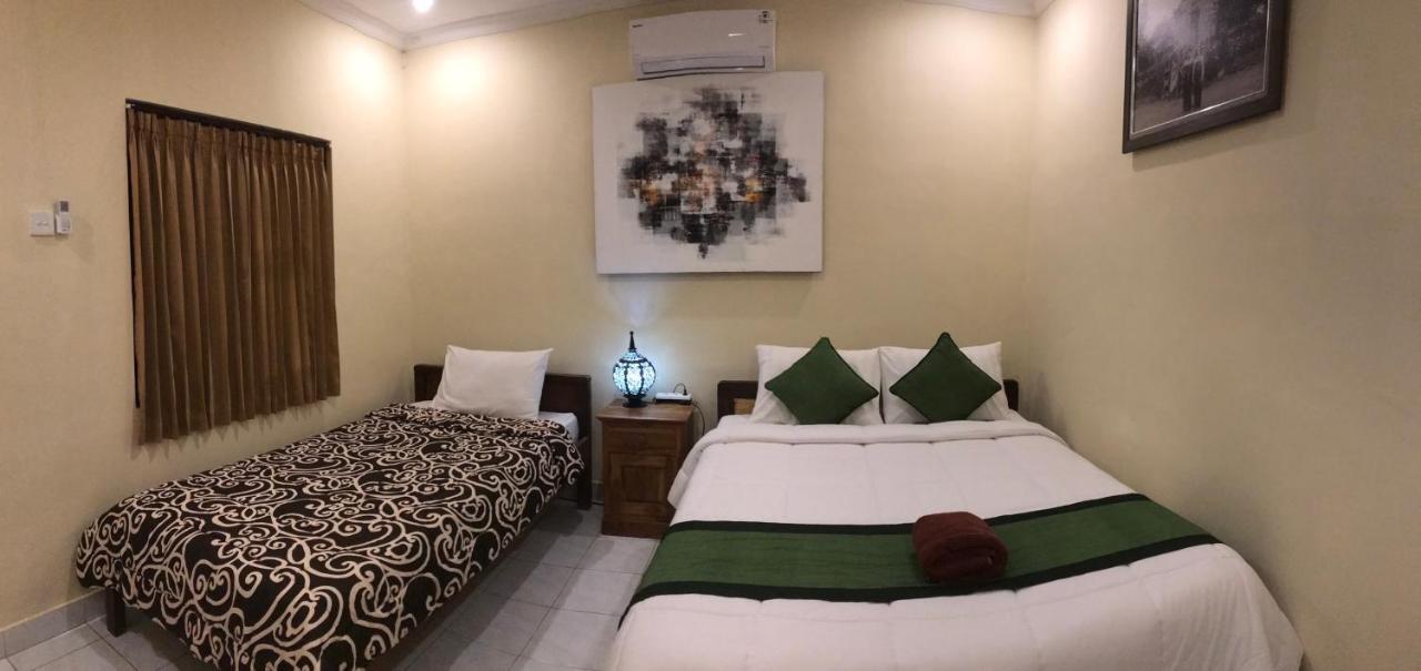 Monka House Hotel Ubud  Exterior photo