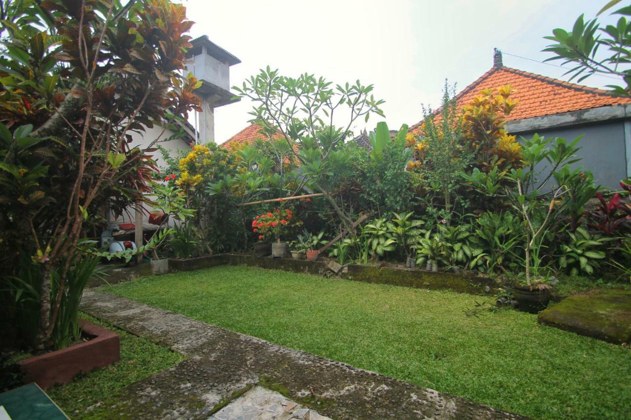 Monka House Hotel Ubud  Exterior photo