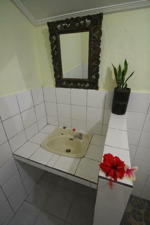 Monka House Hotel Ubud  Exterior photo