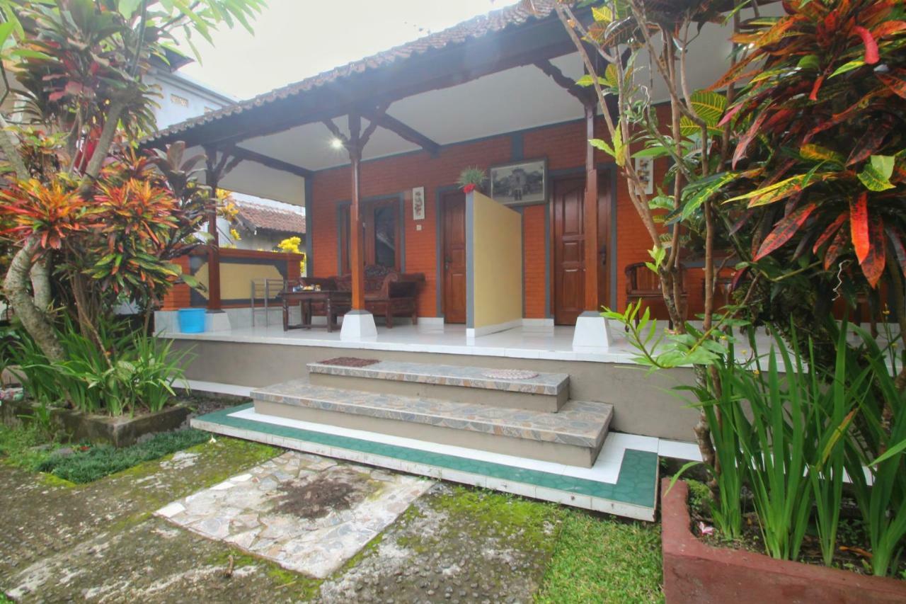 Monka House Hotel Ubud  Exterior photo