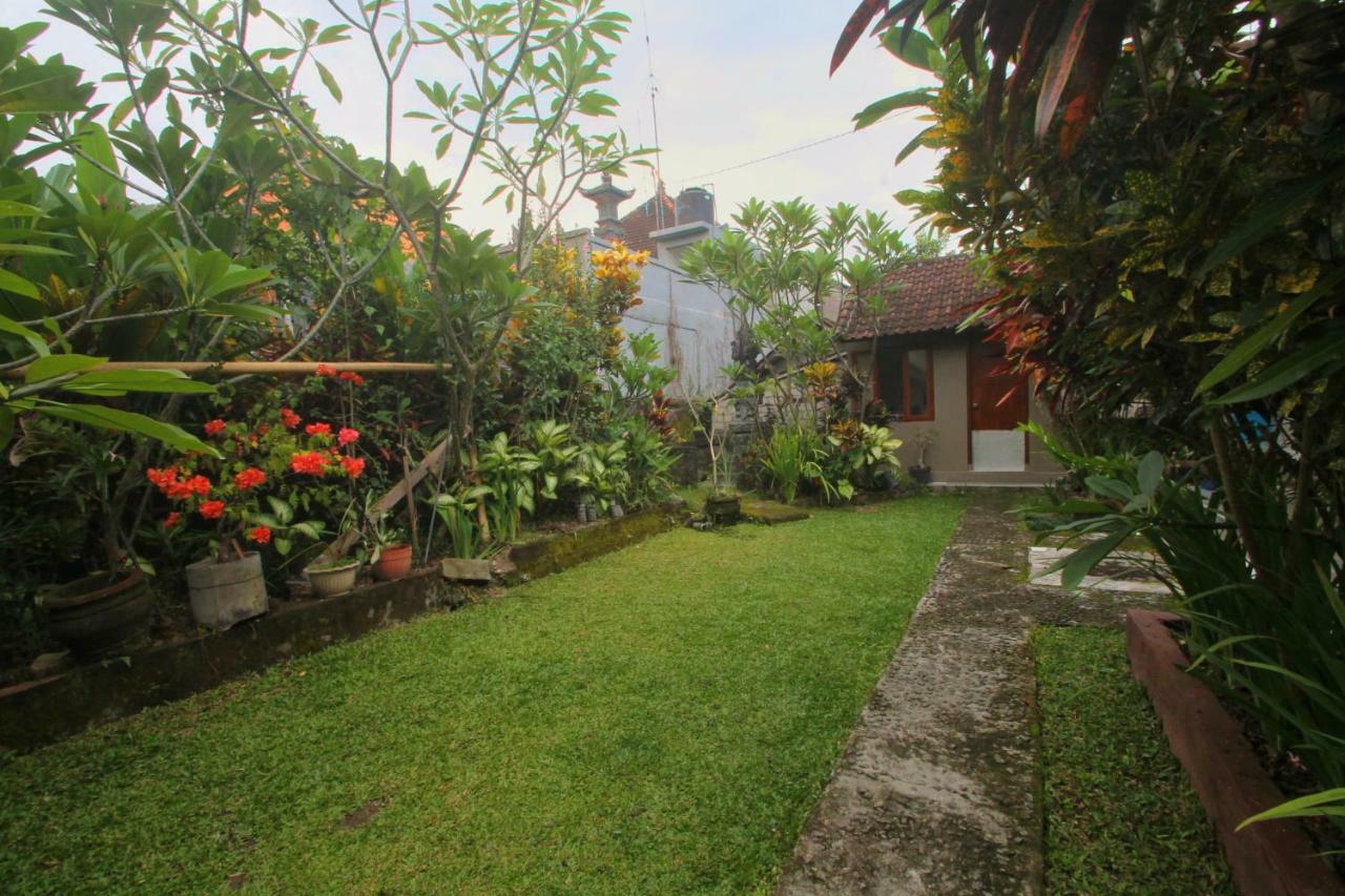 Monka House Hotel Ubud  Exterior photo